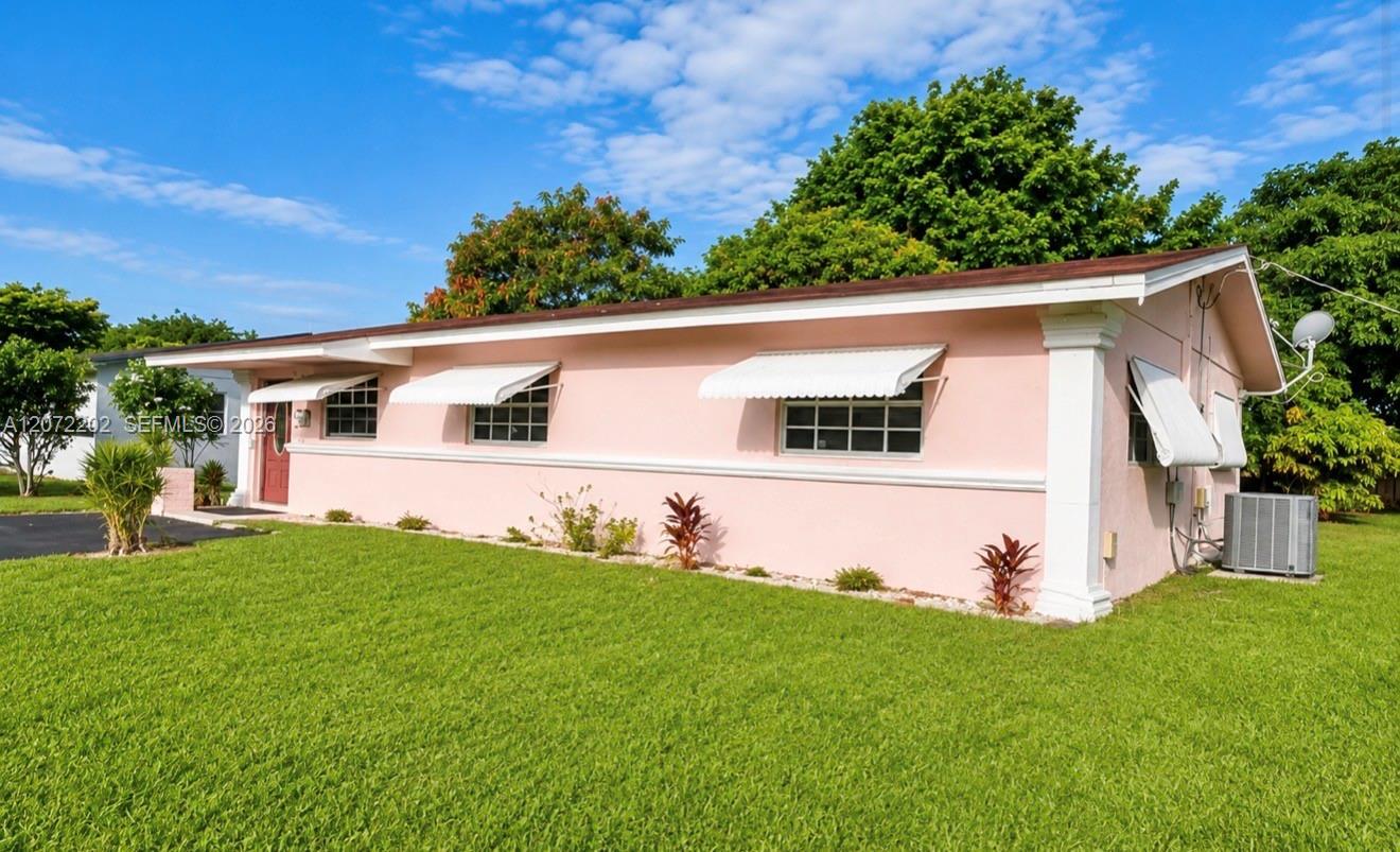 2221 NW 30th Way, Fort Lauderdale FL 33311
