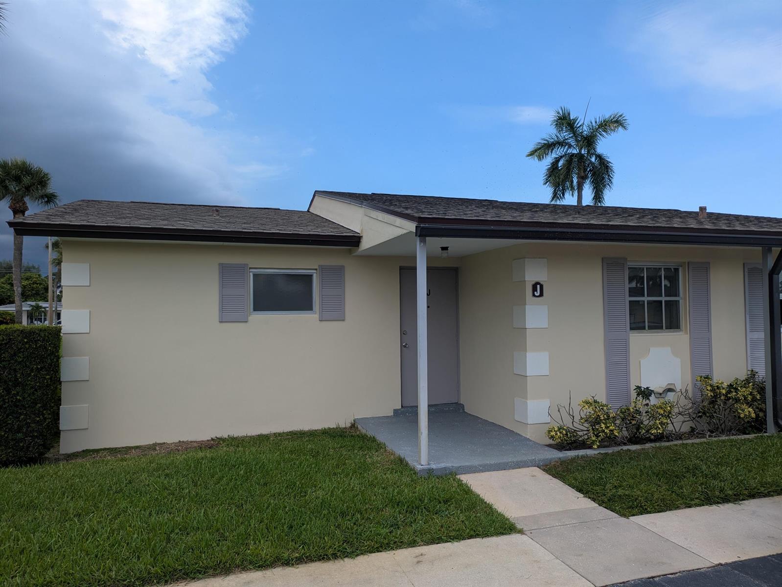 2771 Ashley Drive E # J, West Palm Beach FL 33415