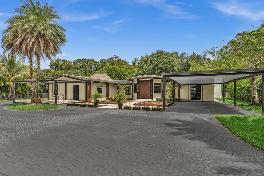 10831 SW 51st Court, Davie FL 33328