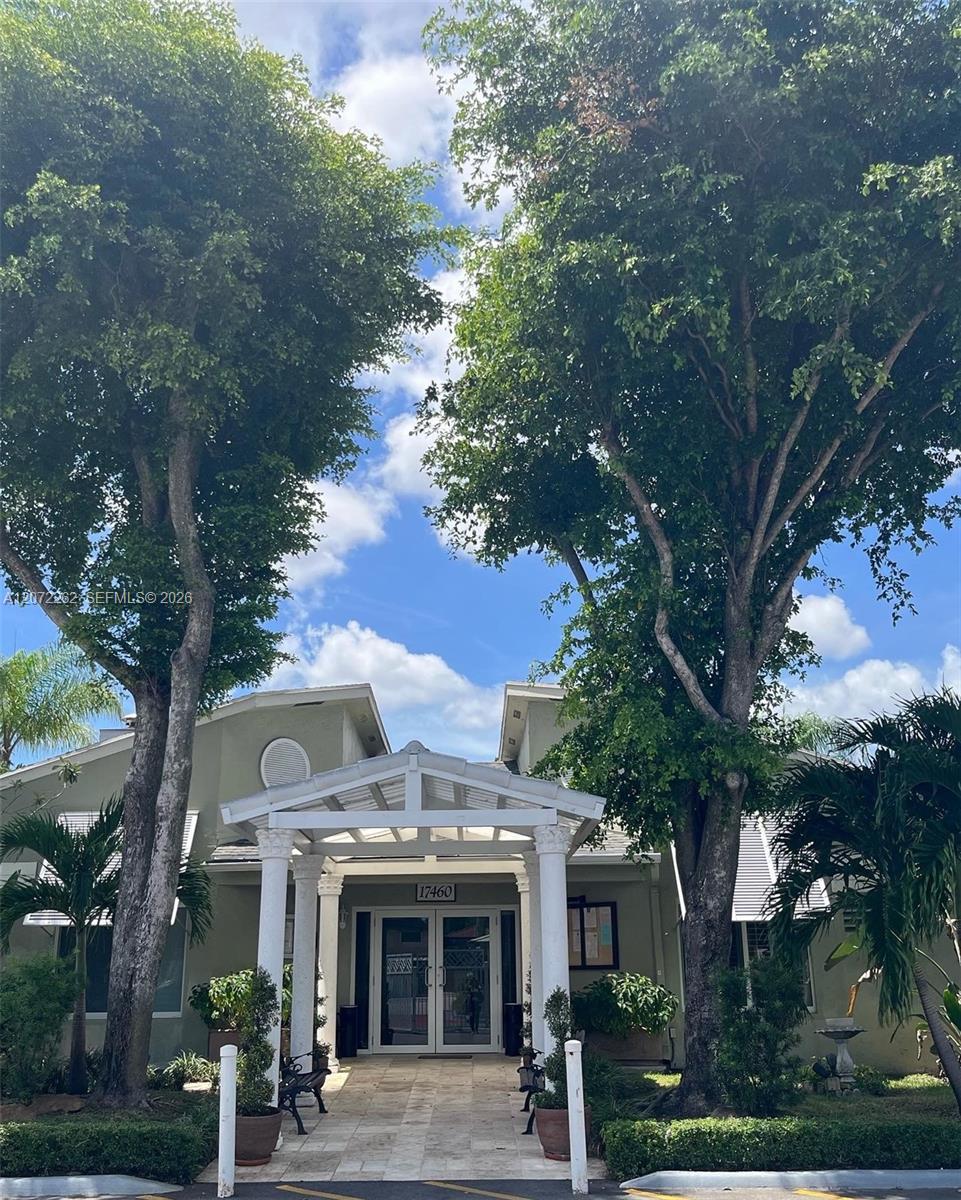 17515 NW 67th Ct # 22, Hialeah FL 33015