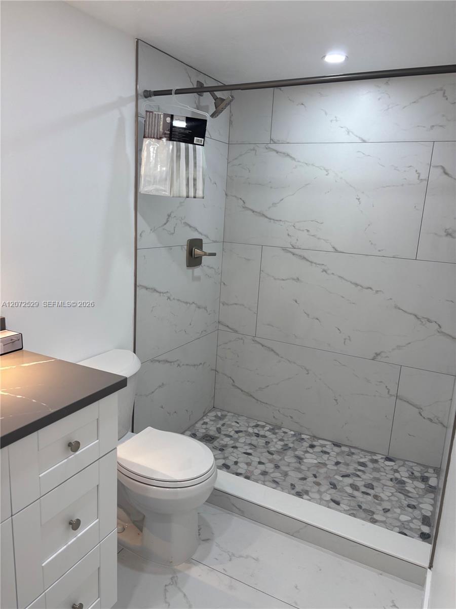 701 Three Islands Blvd # 320, Hallandale Beach FL 33009
