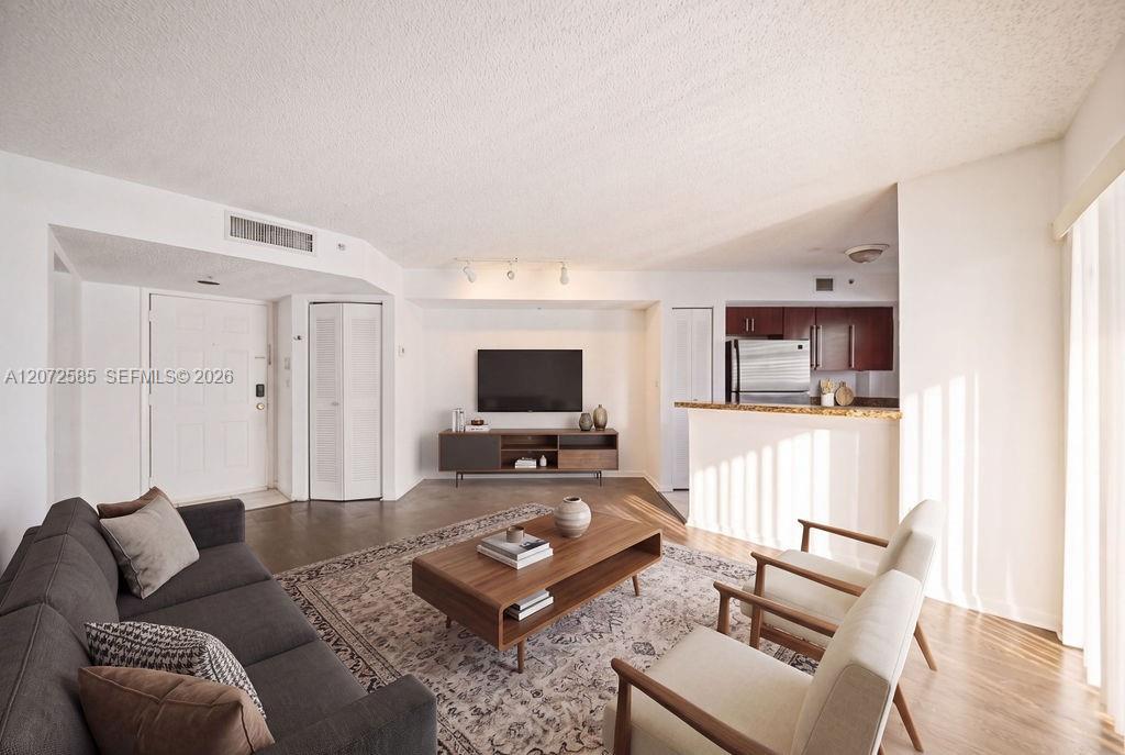 771 N Pine Island Rd # 205, Plantation FL 33324