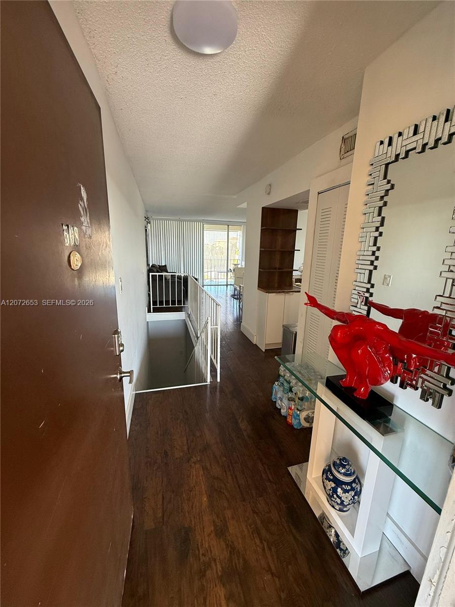 9220 Fontainebleau Blvd # 508, Miami FL 33172