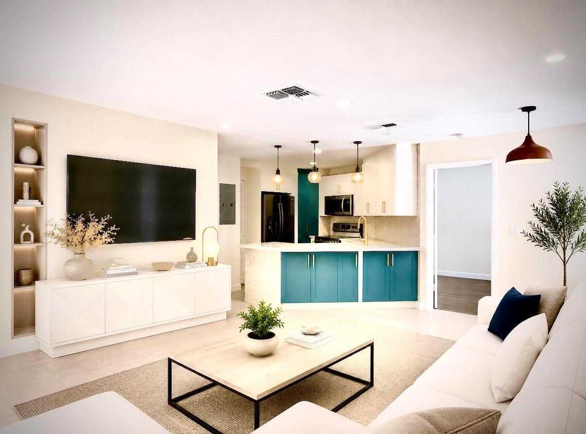 825 Dogwood Drive # C, Delray Beach FL 33483