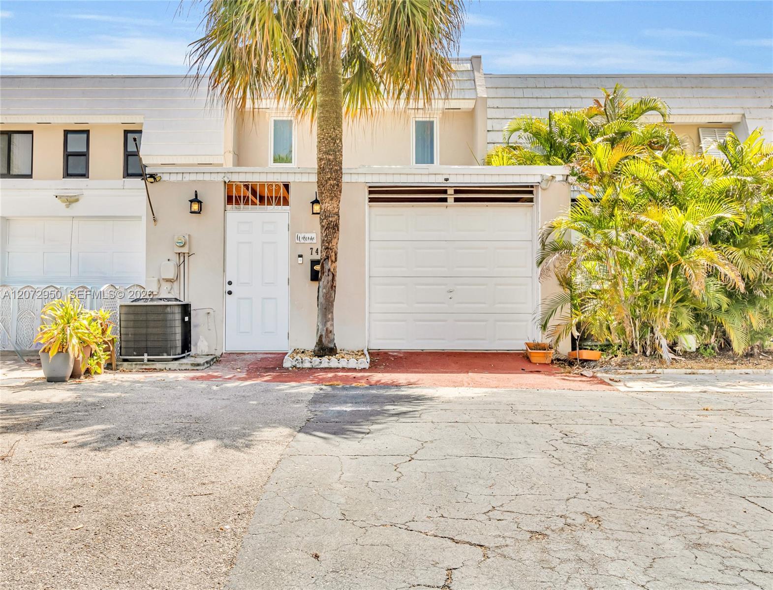 7407 Big Cypress Dr, Miami Lakes FL 33014
