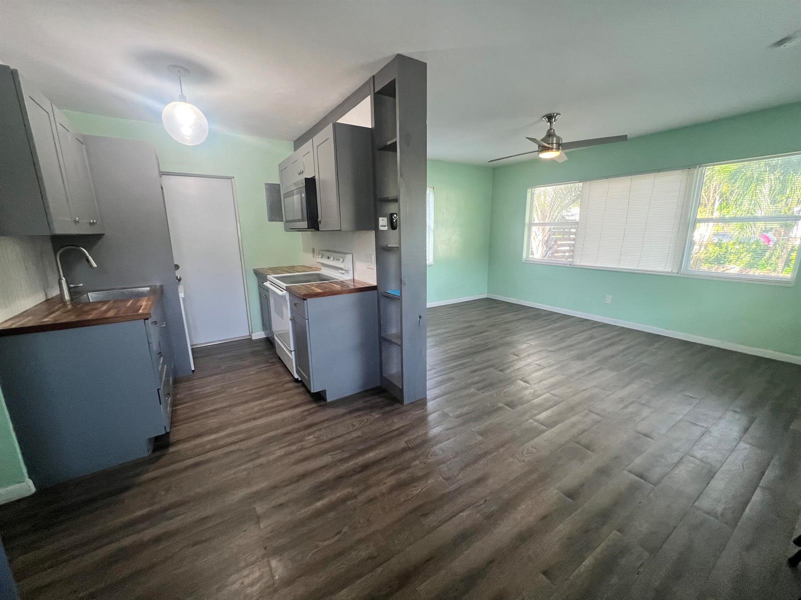 601 N D Street, FL 33460
