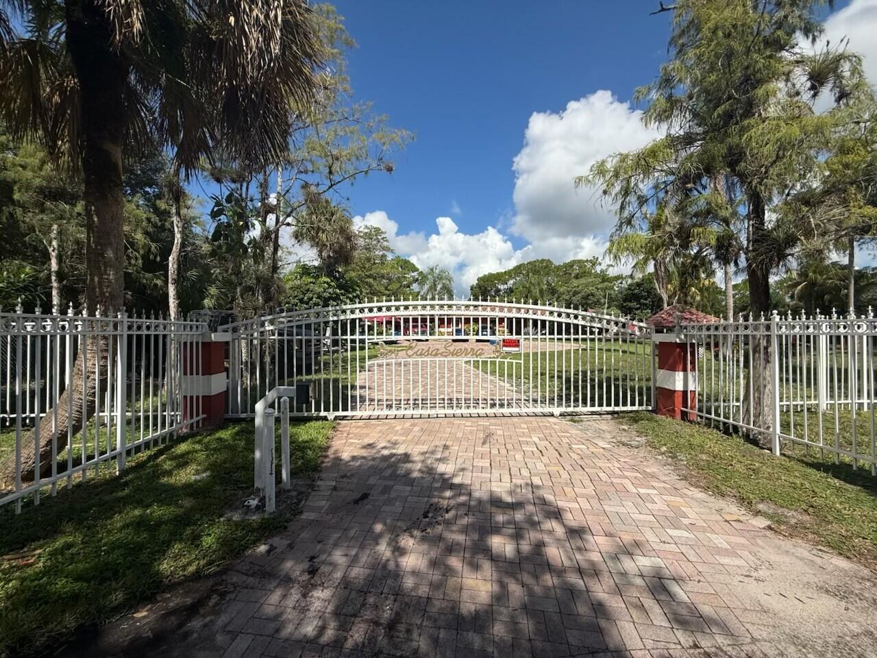 5800 PINETREE Road, Parkland FL 33067