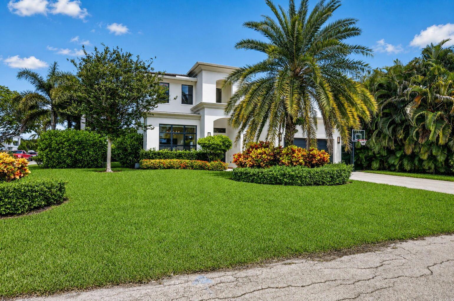 512 LAKE Drive, Delray Beach FL 33444