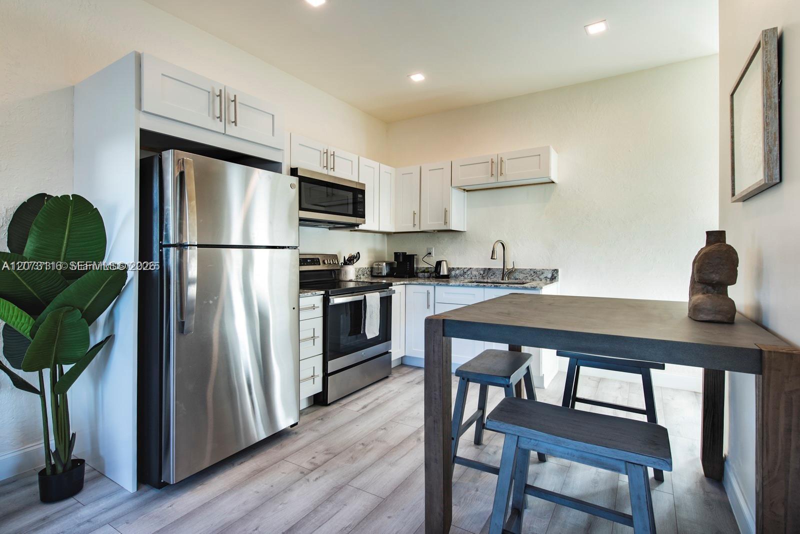 115 SE 2nd St # 2, Hallandale Beach FL 33009