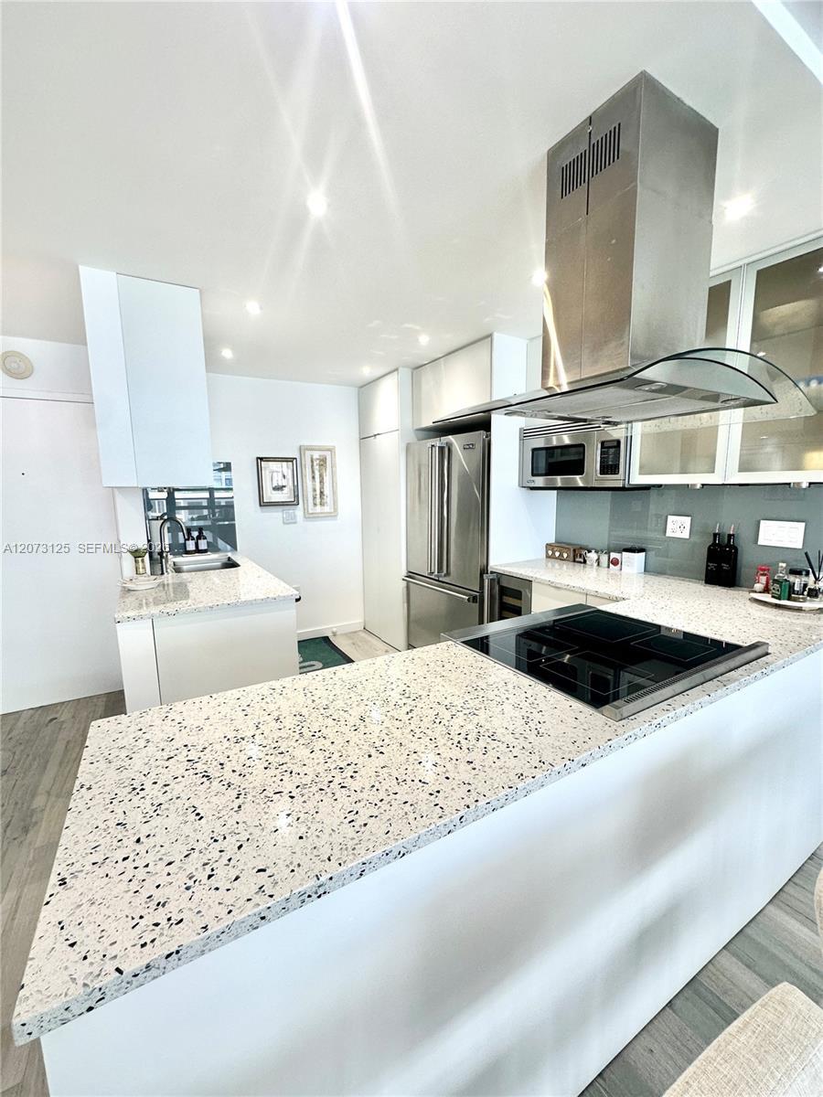 600 NE 36th St # 705, Miami FL 33137