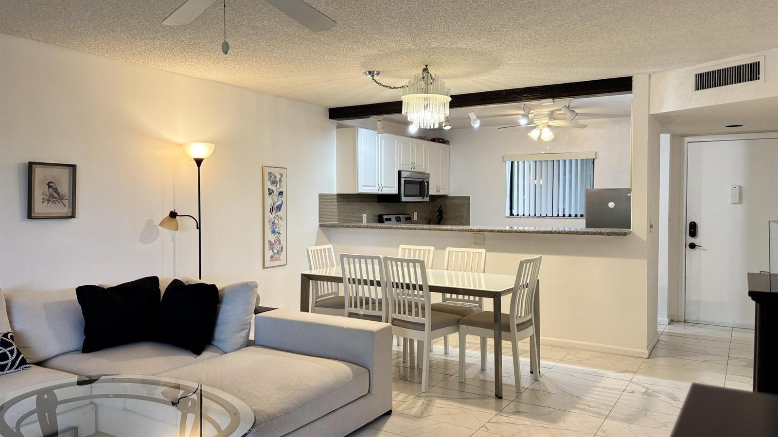 5130 Las Verdes Circle Apt 313, Delray Beach FL 33484
