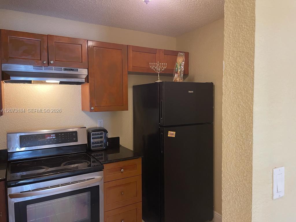 4251 NW 5th St # 112, Plantation FL 33317
