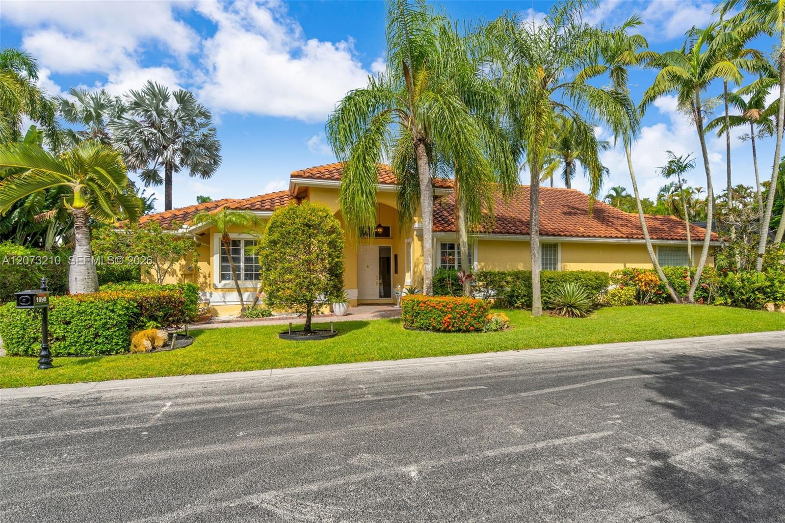 1090 SW 156th Ave, Pembroke Pines FL 33027
