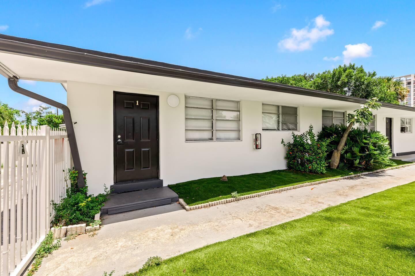 1826 Sherman Street Apt 1, Hollywood FL 33020