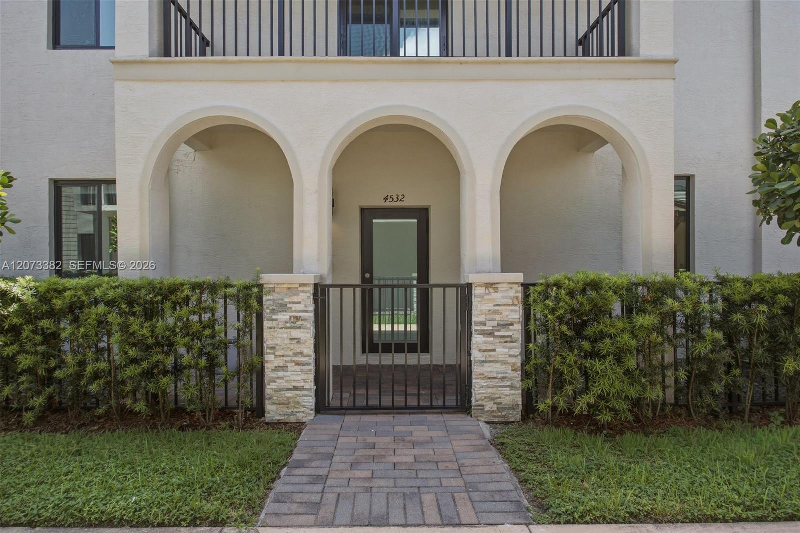 4532 NW 83 PSGE # 0, Doral FL 33166
