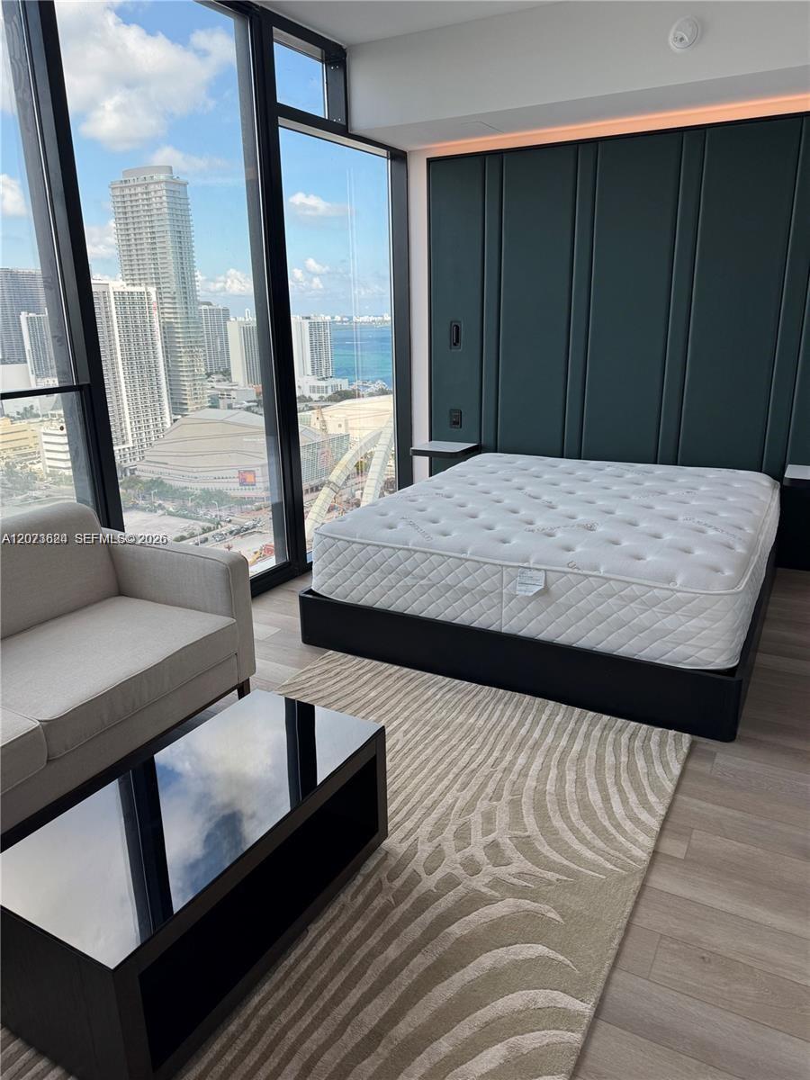 20 NE 11 # 3003A, Miami FL 33132