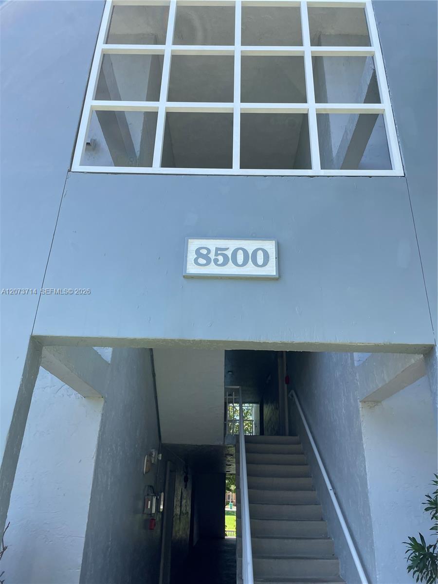 8500 SW 212th St # 309, Cutler Bay FL 33189