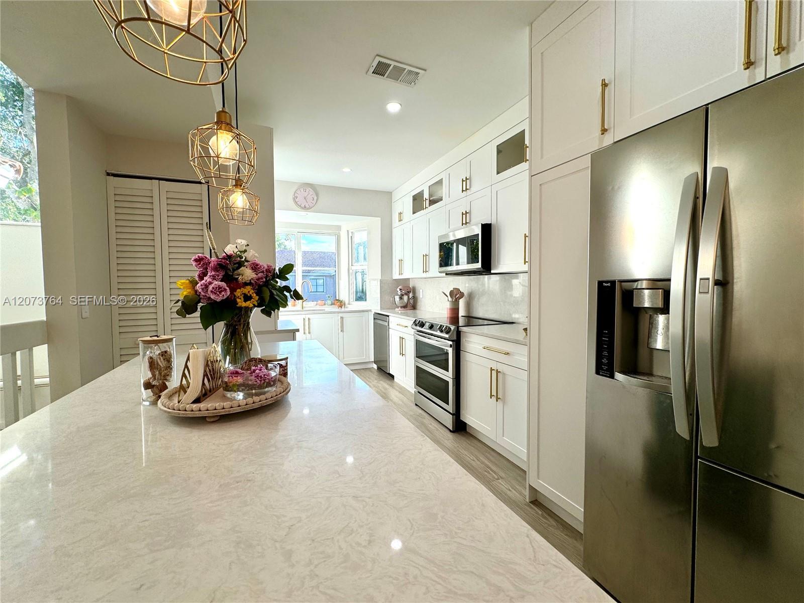 12617 NW 14th St, Sunrise FL 33323