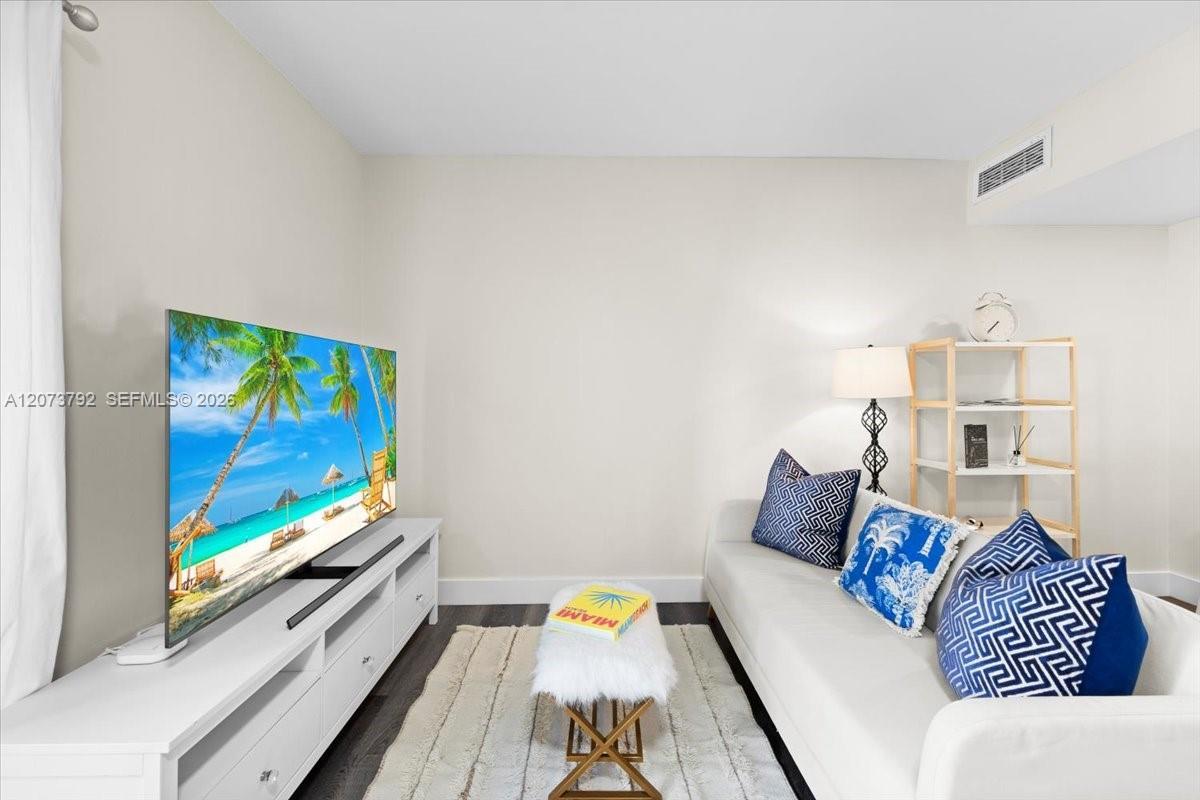 435 21st St # 111, Miami Beach FL 33139
