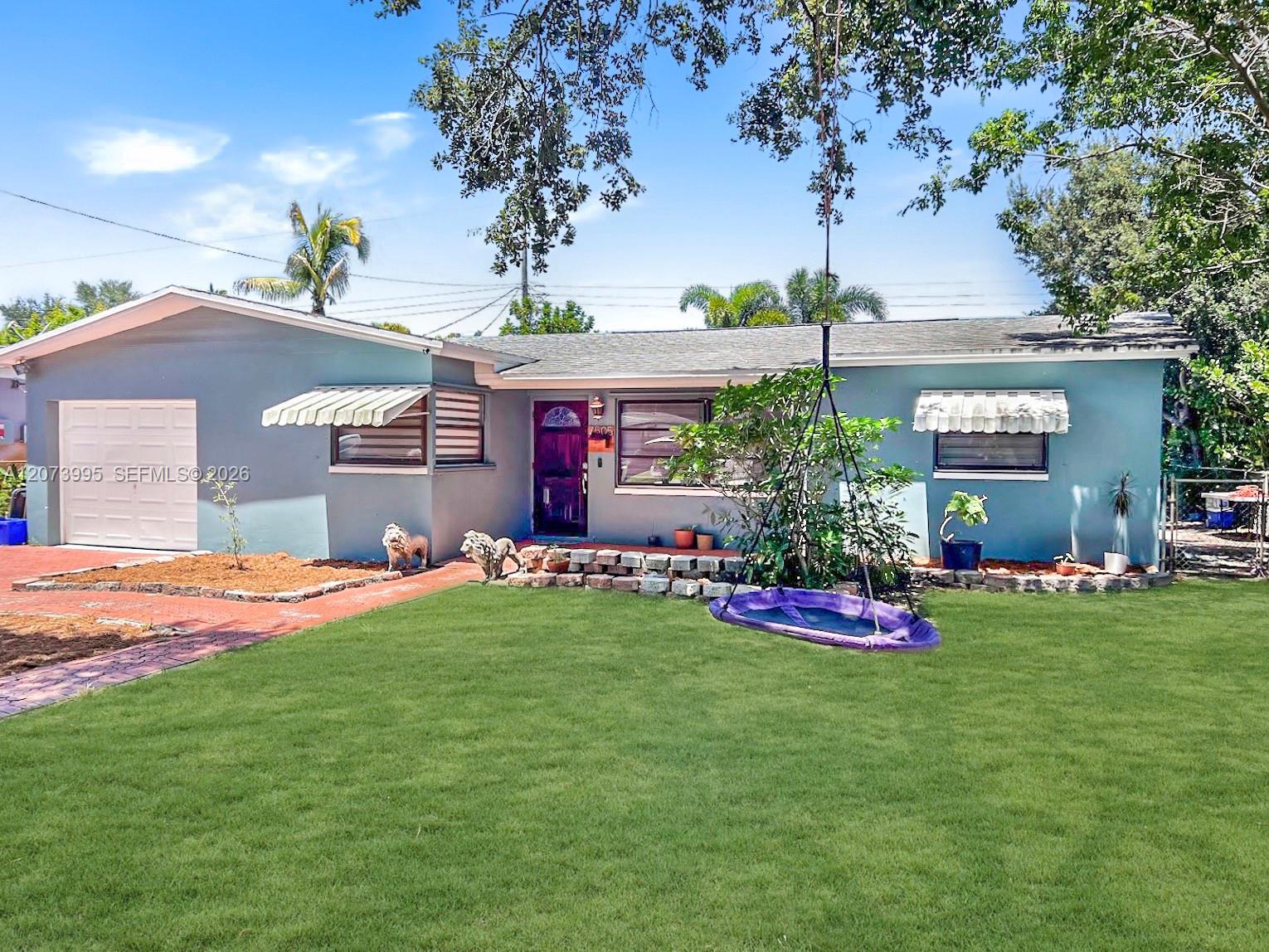 7505 Cleveland St, Hollywood FL 33024