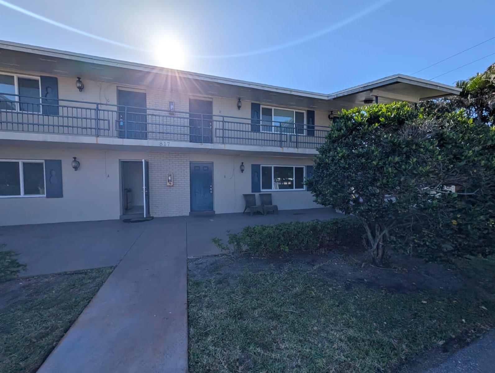 817 LIGHTHOUSE Drive # B, North Palm Beach FL 33408