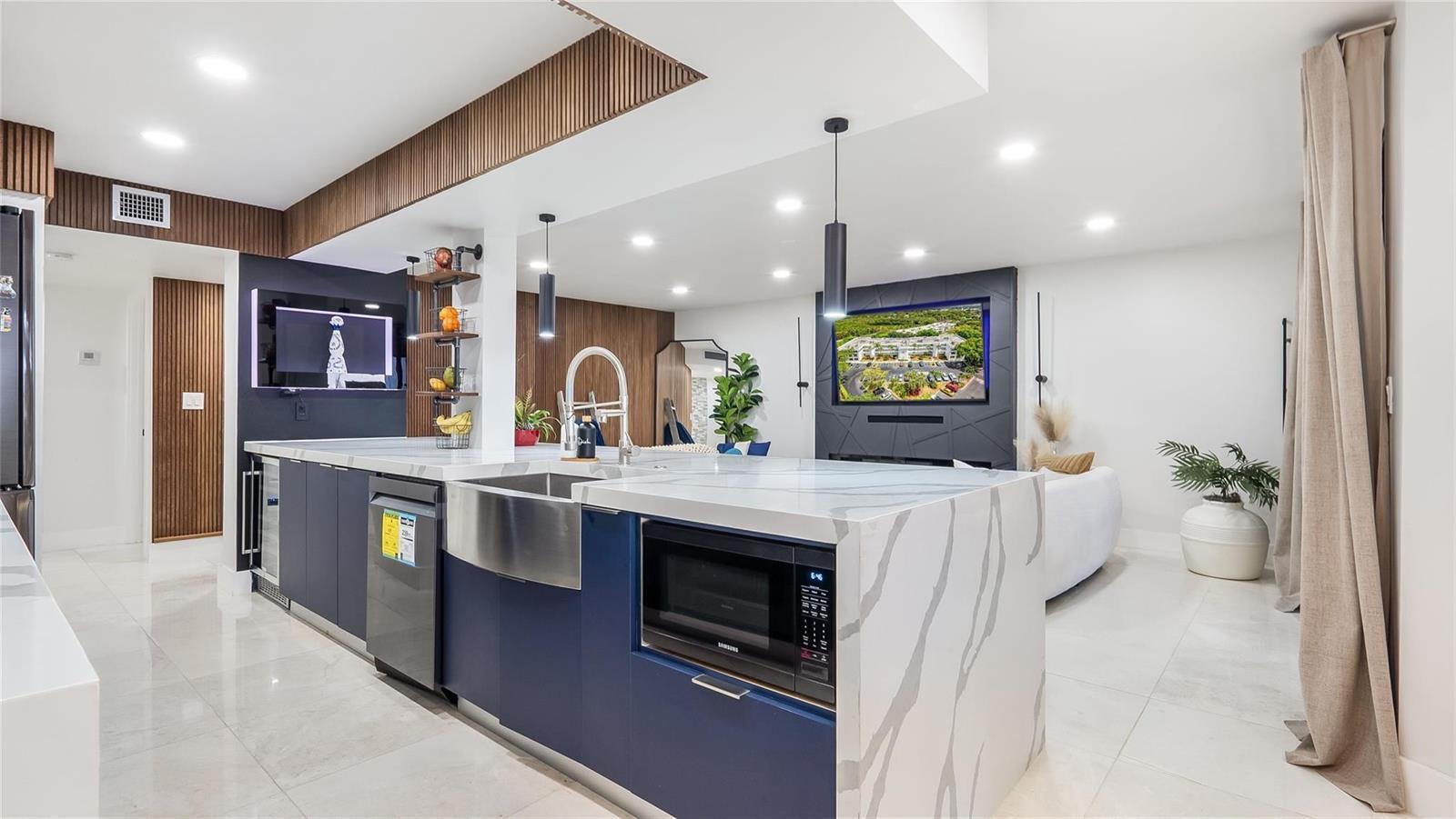 1410 Sheridan Street # 7I, Hollywood FL 33020