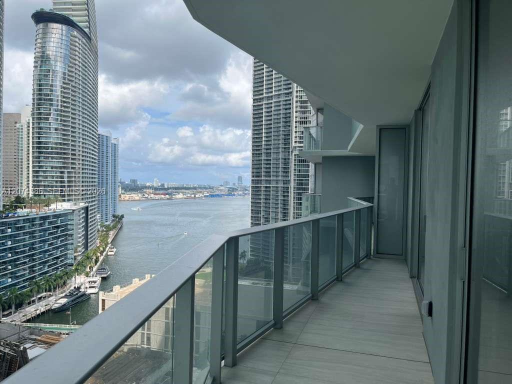 77 SE 5th St # 2206, Miami FL 33131