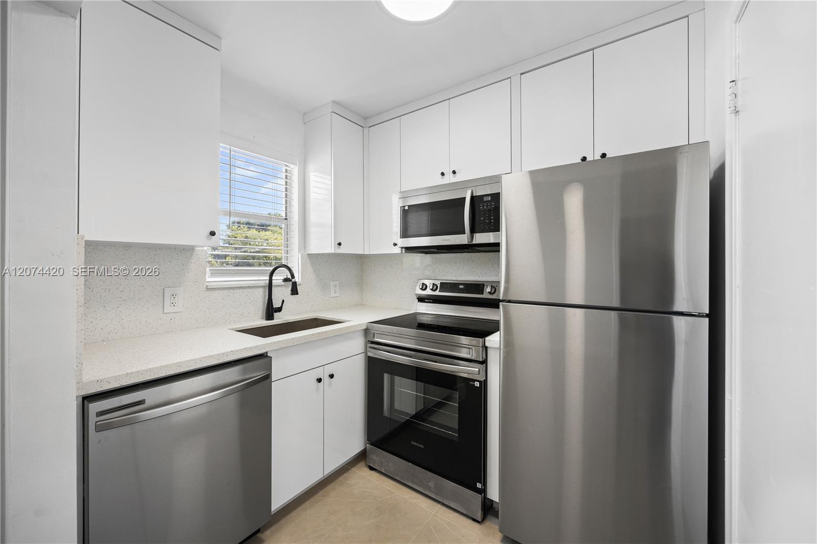 4933 Hollywood Blvd # 202, Hollywood FL 33021