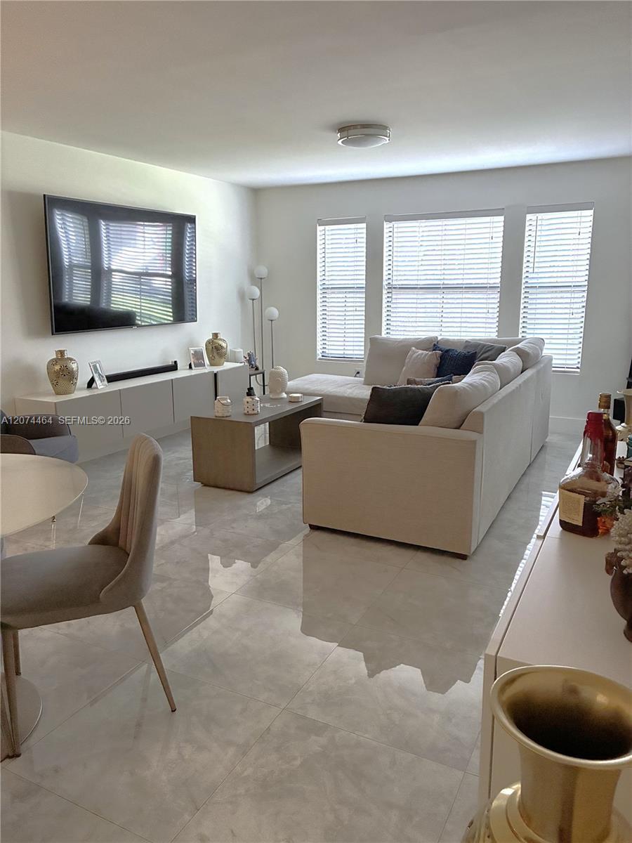15591 SW 105th Ter # 518, Miami FL 33196