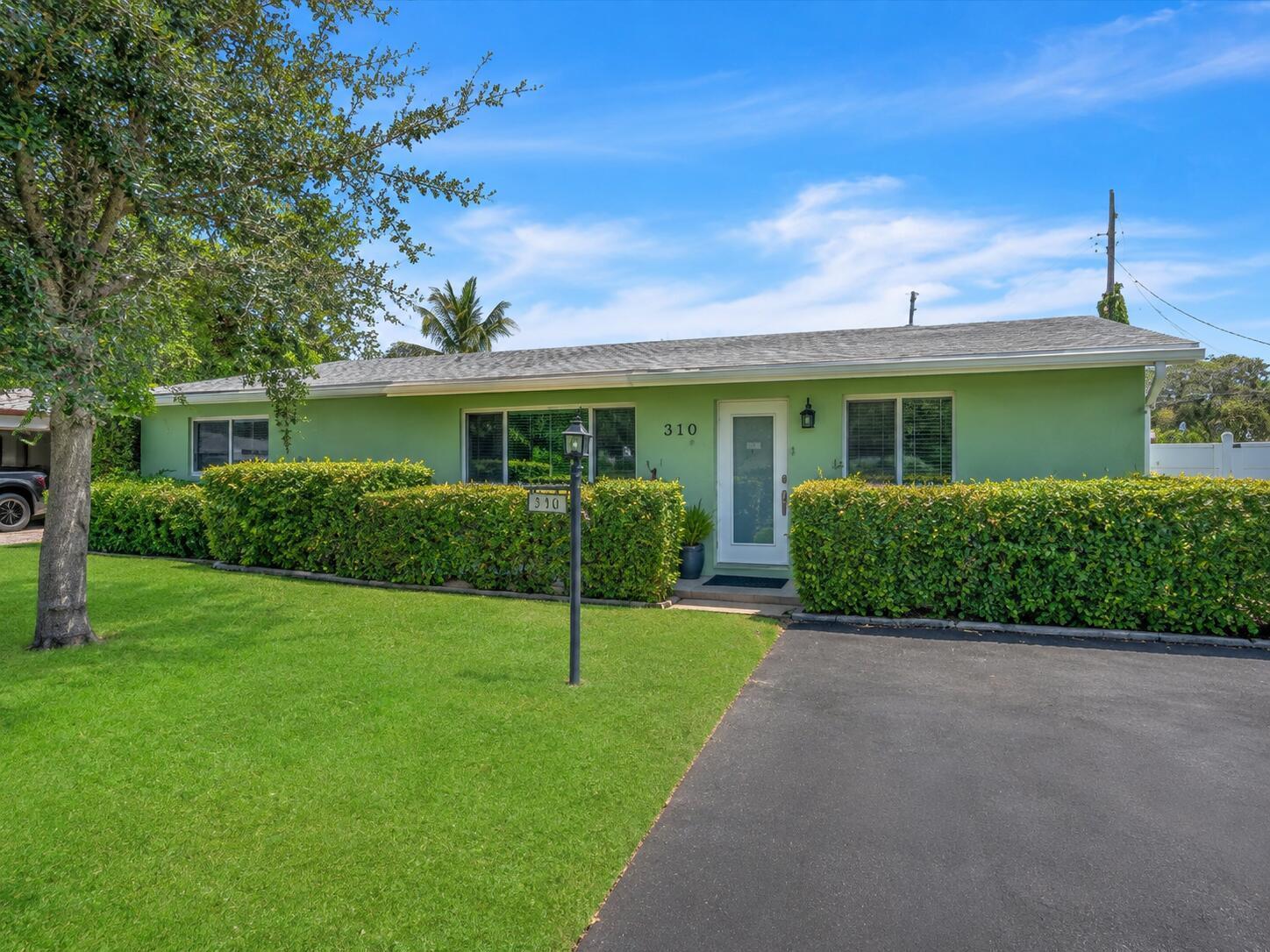 310 SE 8TH Court, Pompano Beach FL 33060