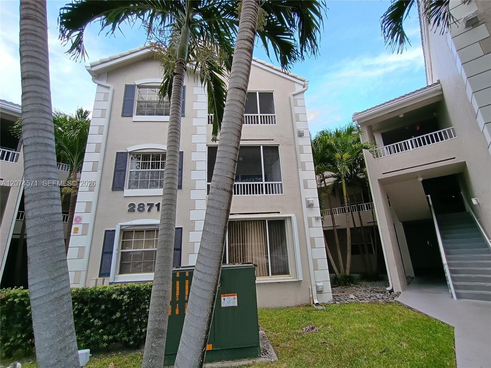 2871 N Oakland Forest Dr # 210, Oakland Park FL 33309