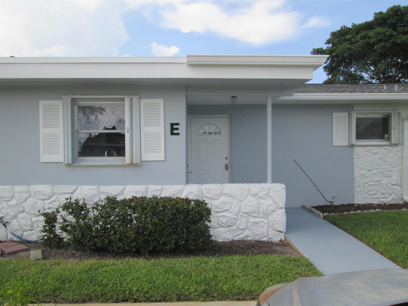 2611 W BARKLEY Drive W, West Palm Beach FL 33415