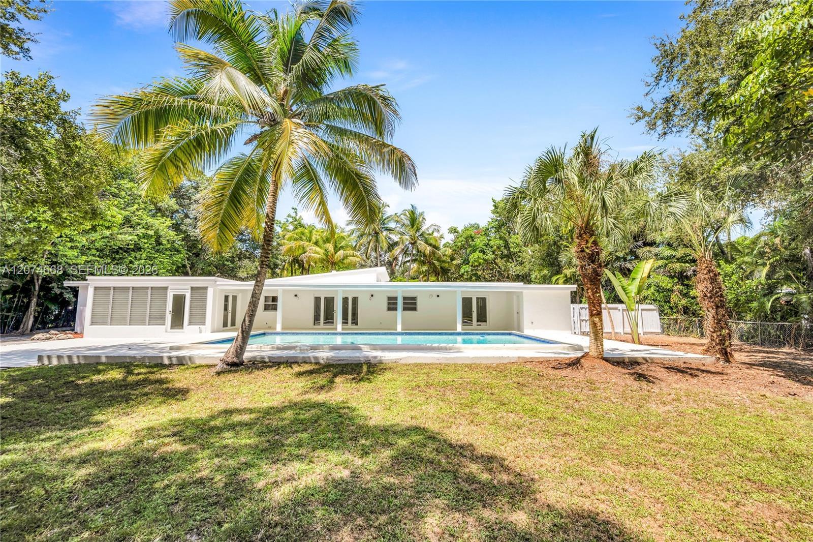 7480 SW 122nd St, Pinecrest FL 33156