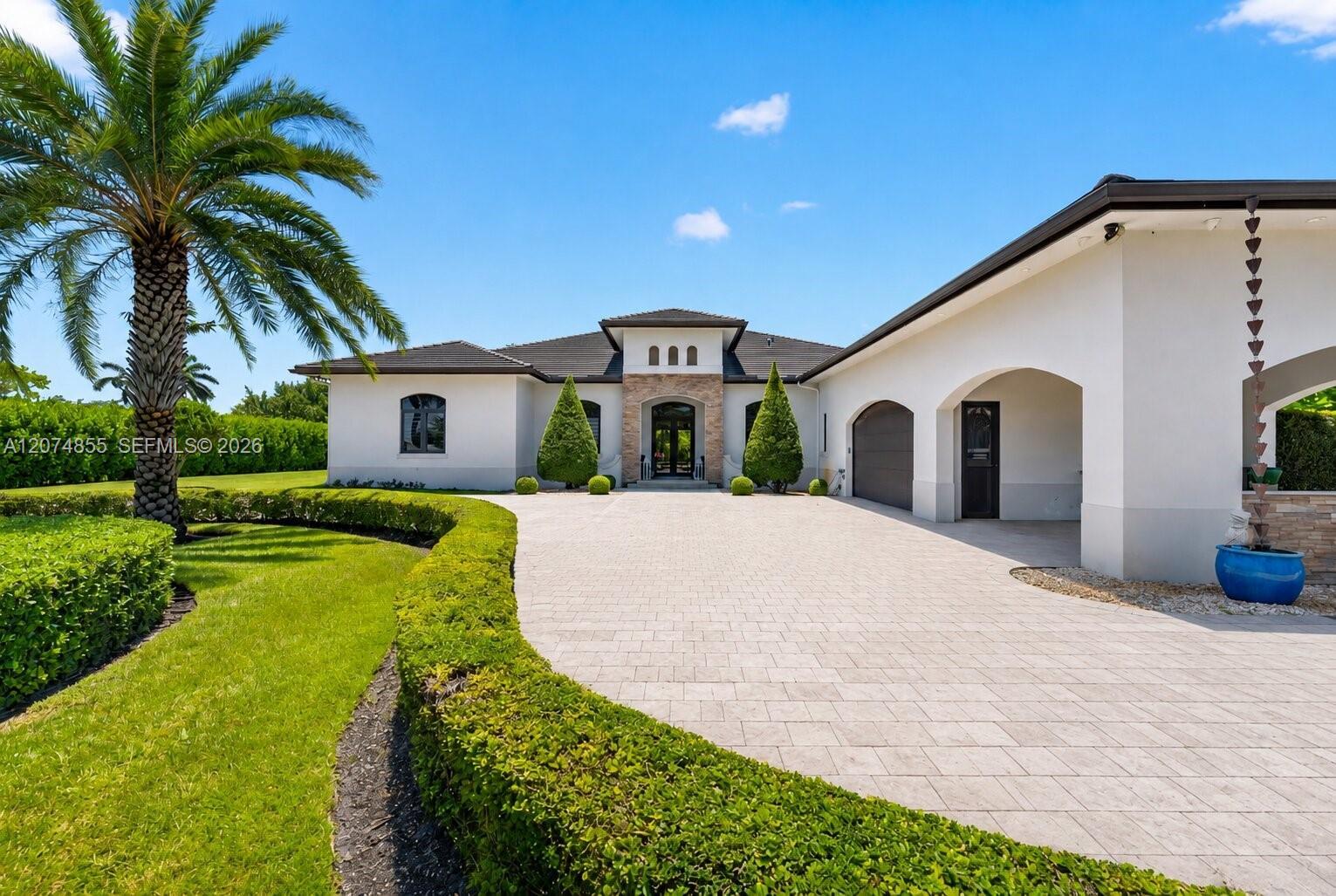 10352 NW 131st St, Hialeah Gardens FL 33018