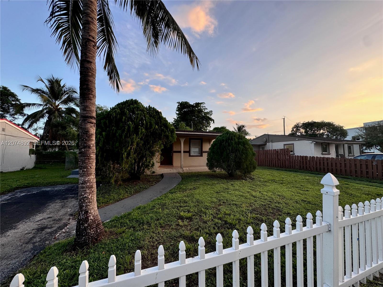 3040 NW 7th St, Pompano Beach FL 33069