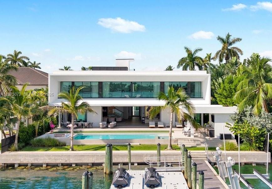 375 N Hibiscus Dr, Miami Beach FL 33139