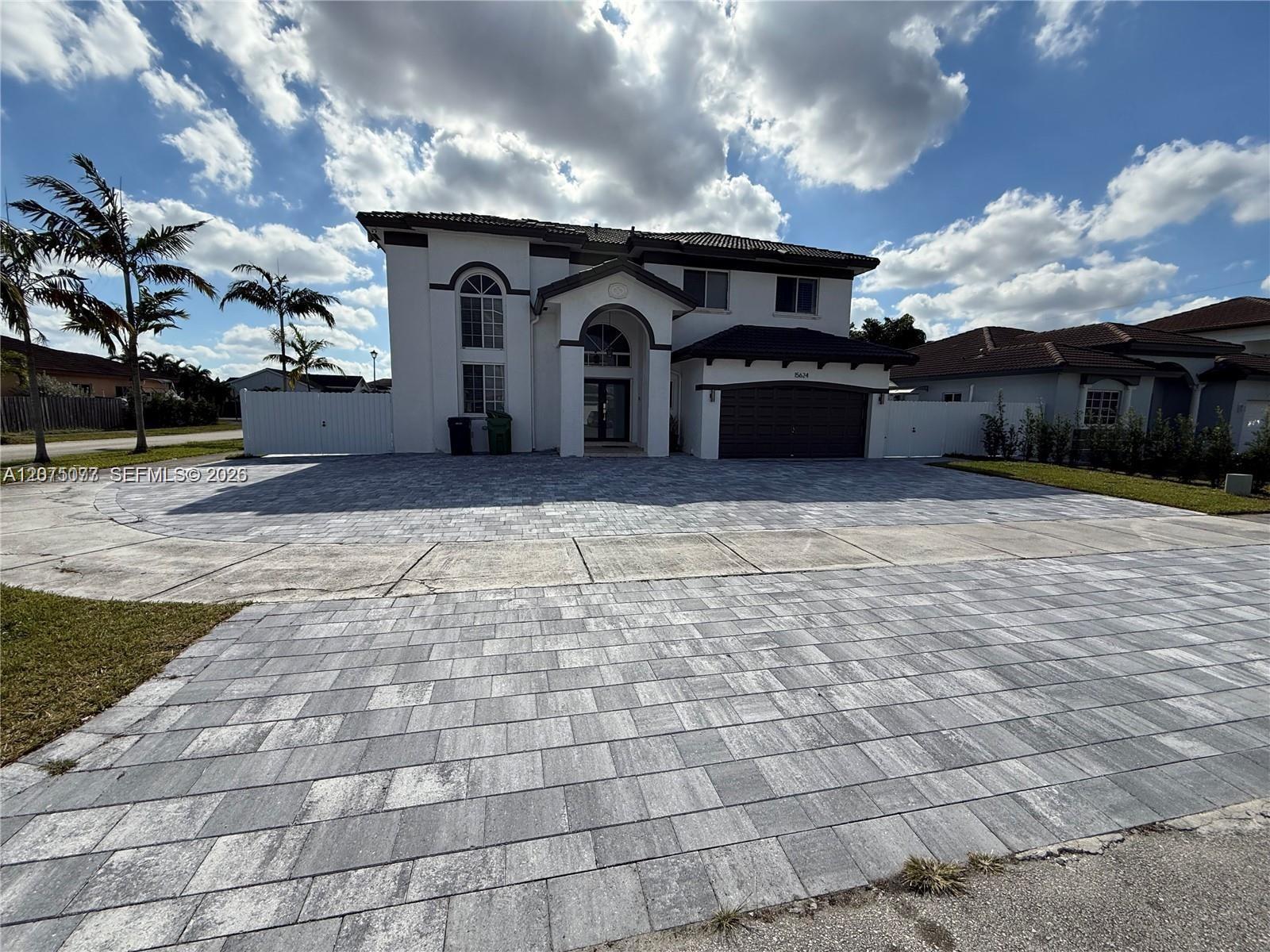 15624 SW 20th St, Miami FL 33185