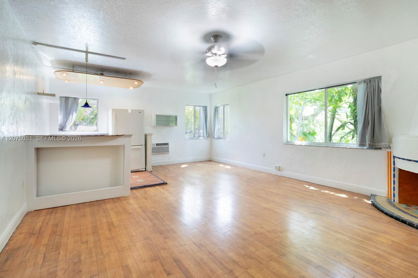 1525 Meridian Ave # 209, Miami Beach FL 33139