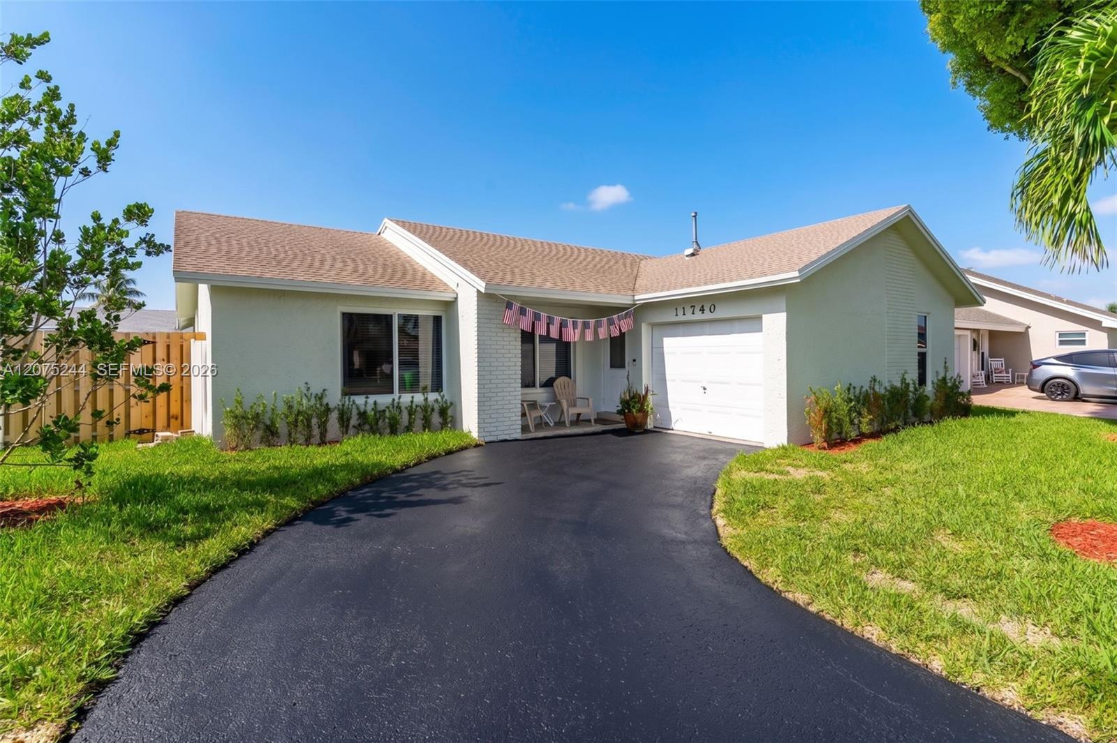 11740 NW 39th Pl, Sunrise FL 33323