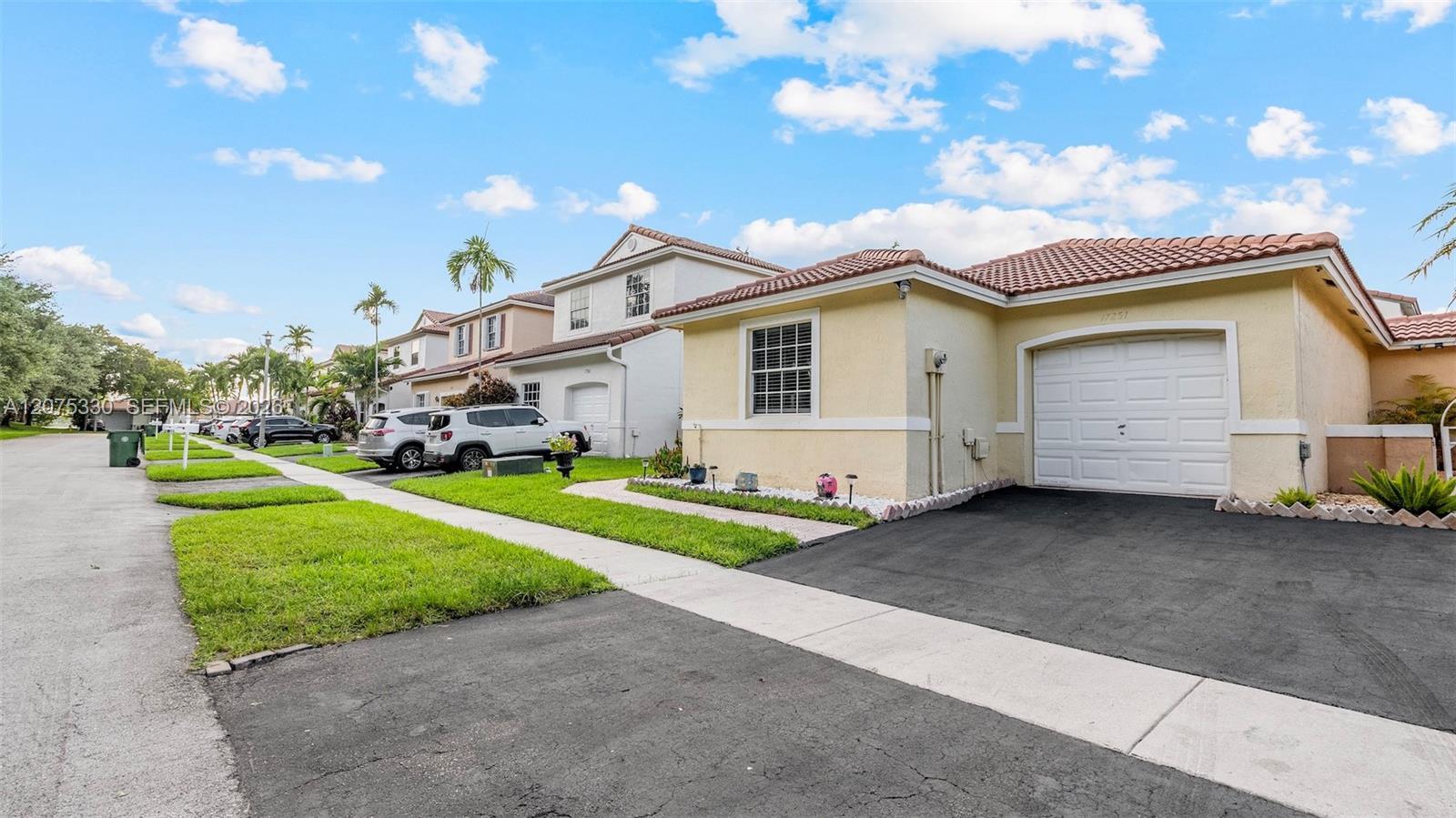 17251 NW 6th St, Pembroke Pines FL 33029