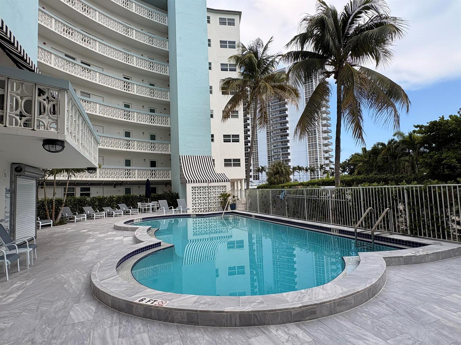 3250 NE 28TH Street # 406, Fort Lauderdale FL 33308