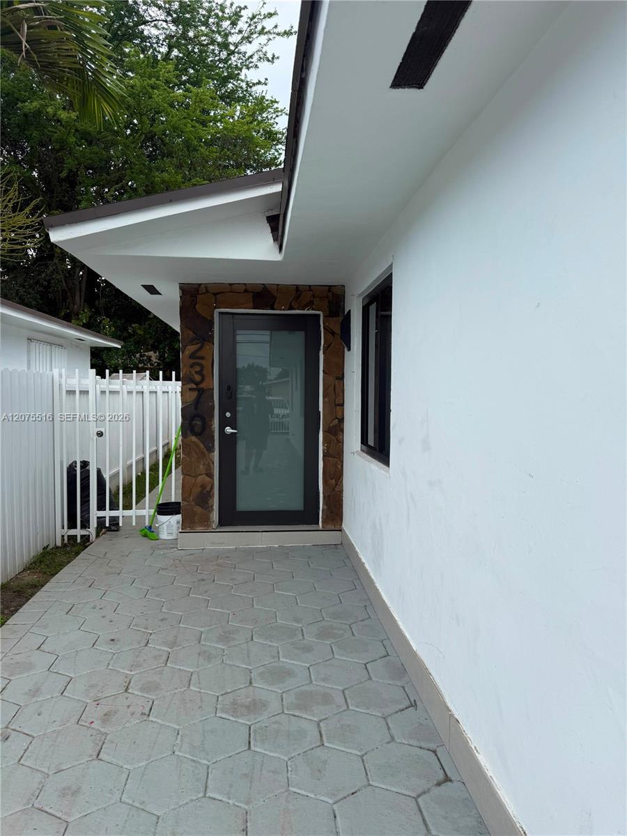 2370 NW 33rd St # 2370, Miami FL 33142