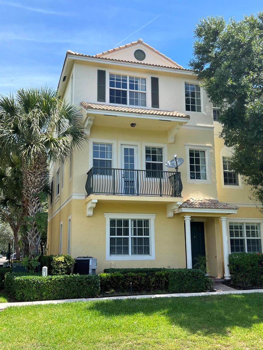 1844 NW 9th Street, Boca Raton FL 33486