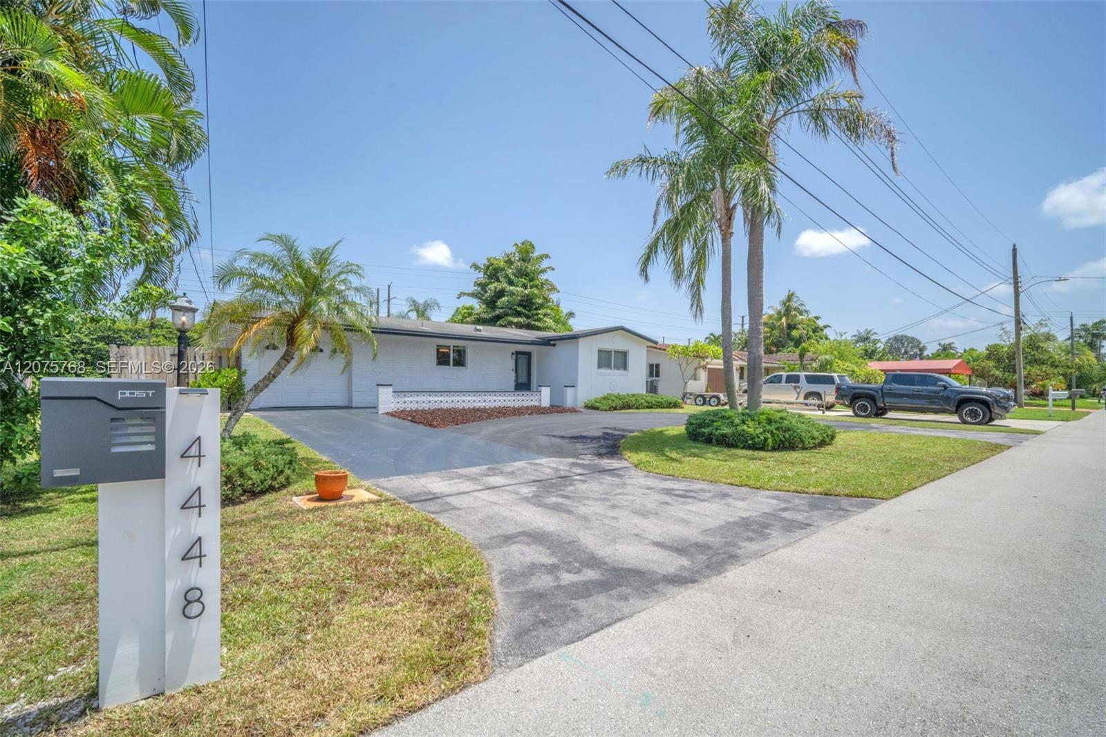 4448 SW 37th Ave, Dania Beach FL 33312
