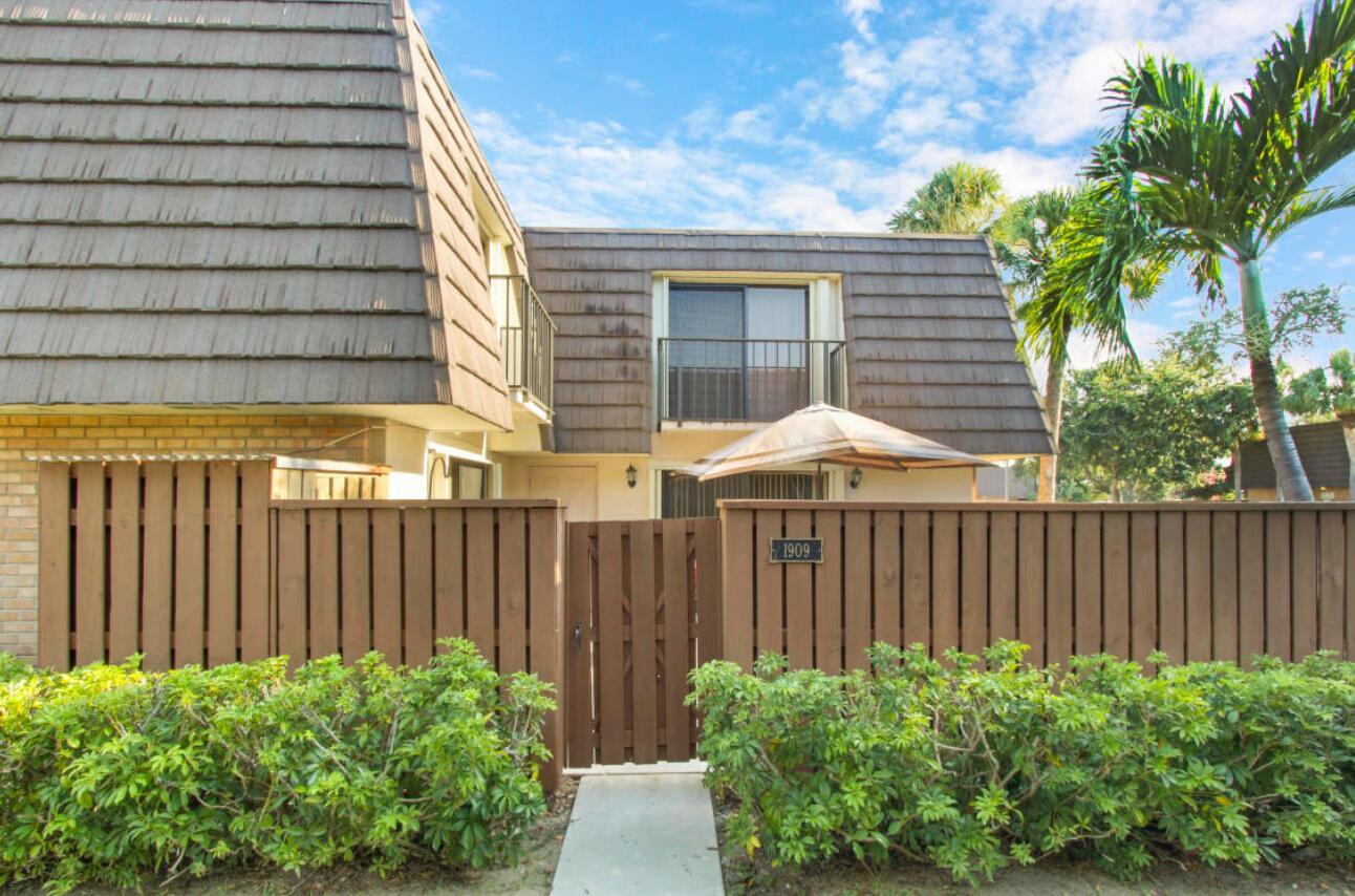 1909 19th Court # 33a, Jupiter FL 33477