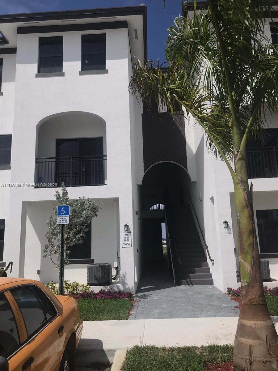 15520 SW 136th St # 210, Miami FL 33196