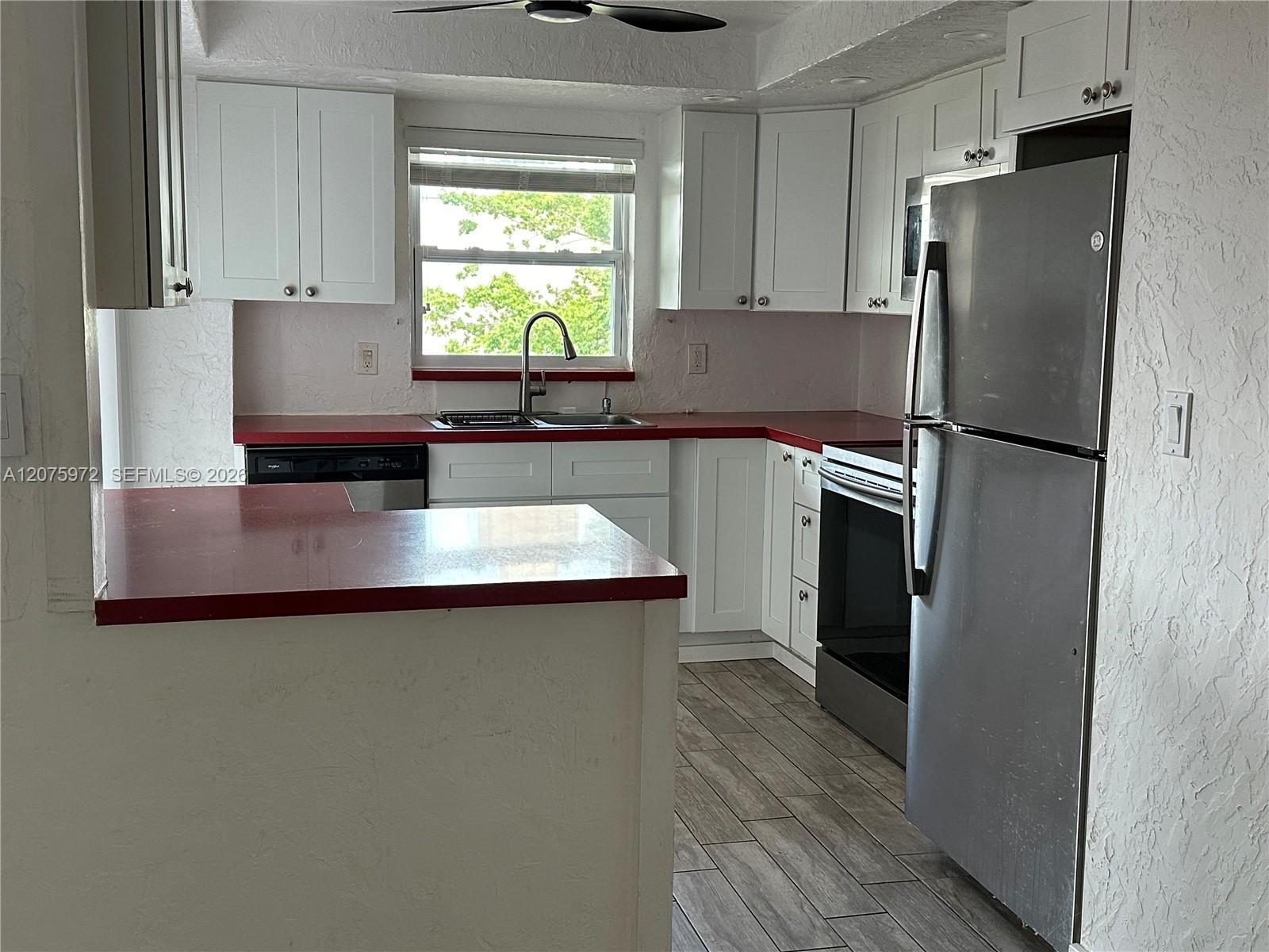 180 NE 12th Ave # 17E, Hallandale Beach FL 33009