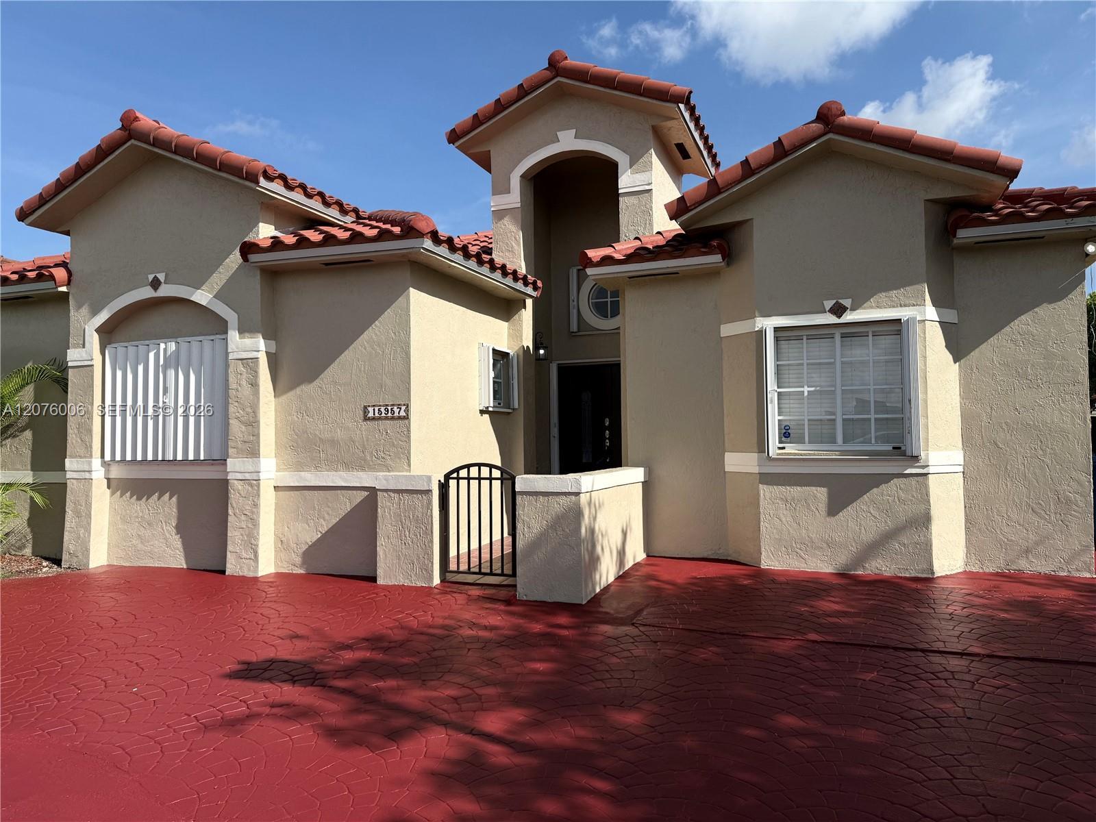 15957 SW 54th Ter, Miami FL 33185