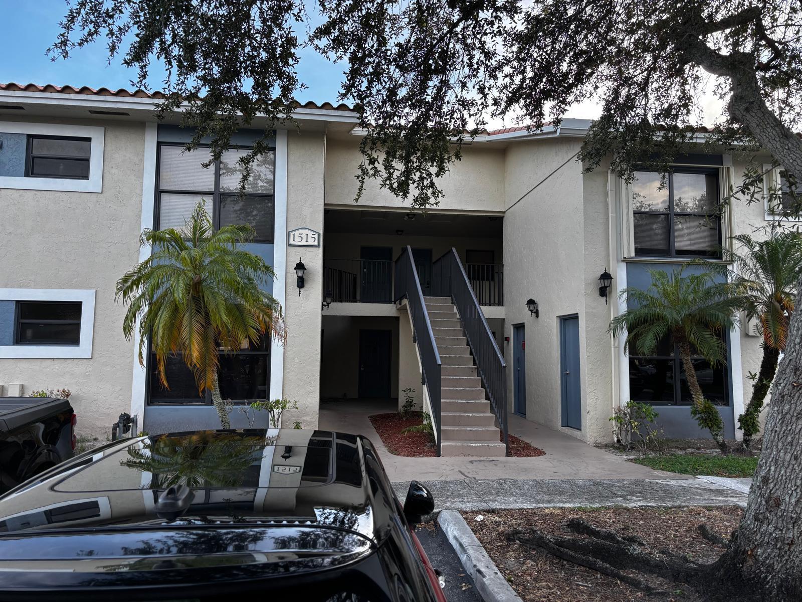1515 LAKE CRYSTAL Drive # B, West Palm Beach FL 33411