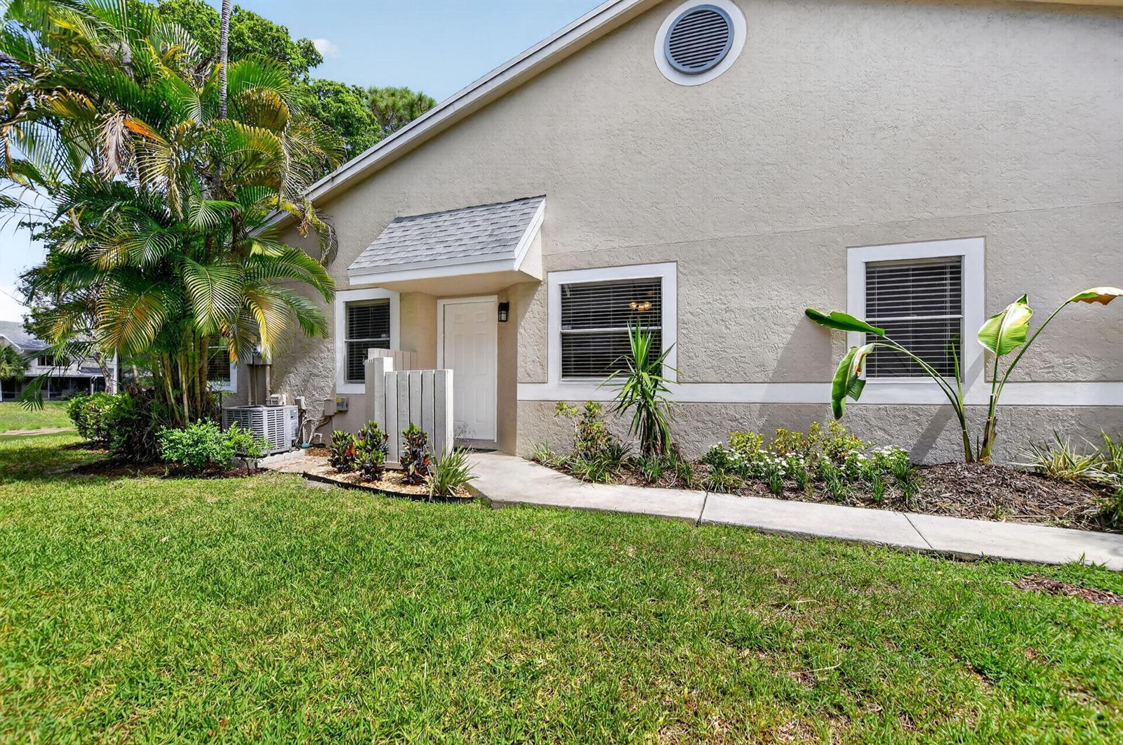 1971 Discovery Circle E, Deerfield Beach FL 33442